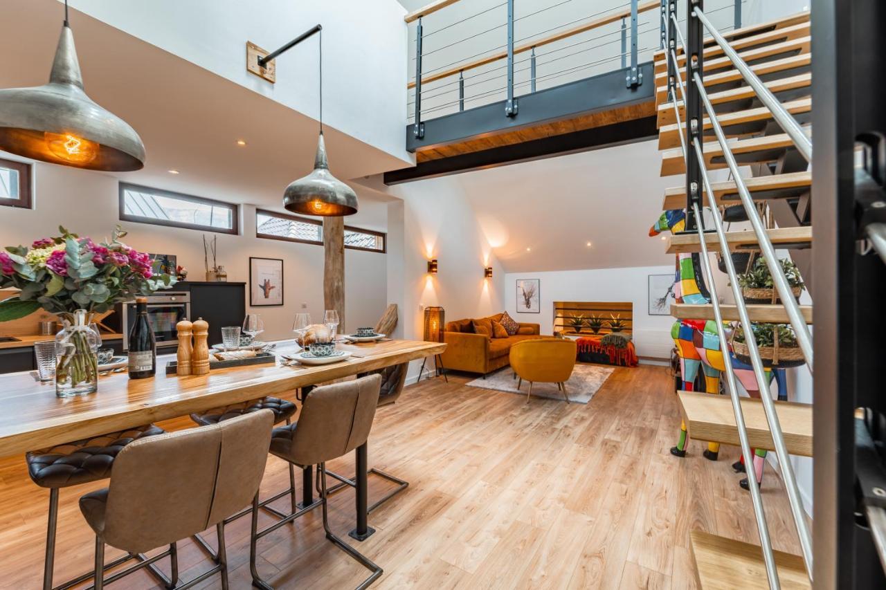 Loft Cosy Et Atypique Apartamento Sévrier Exterior foto